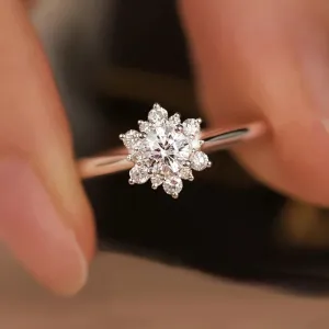 Molly sends video Light Luxury Snowflake Open Ring Niche Advanced Sense Couple's Wedding Ring Model Cross-border live streaming hot-