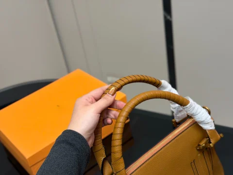 [na9 Ready Stock] Matching Box Size 30 * 23cm Celebrity Same Style Saddle Bag Unique Handbag Handbag Shoulder Bag 3