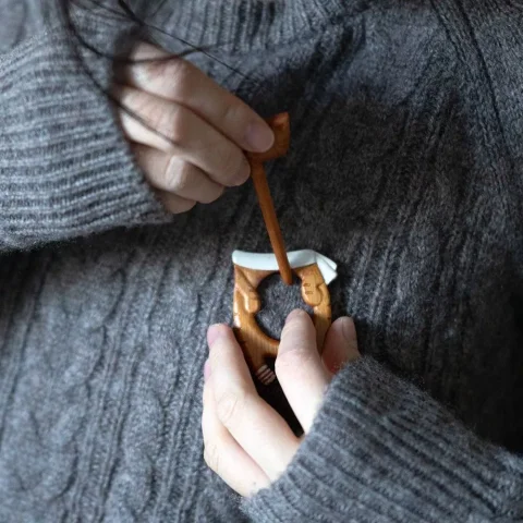 KANGN Wooden Brooch, Hollow Cartoon Animal Sweater Pin, Cute Mini Unisex Design DIY Scarf Buckle Clothing Accessorres 6