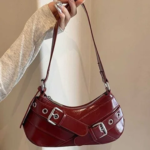 Women’s Vintage Red Shoulder Bag – Retro PU Leather Baguette Handbag with Buckle Detail, Fashion Mini Shoulder Purse for Party, Travel & Everyday Use