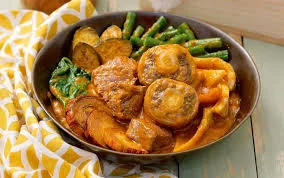 Creamy Chicken Kare-Kare with Vegetables (Ready-to-Eat Meal)