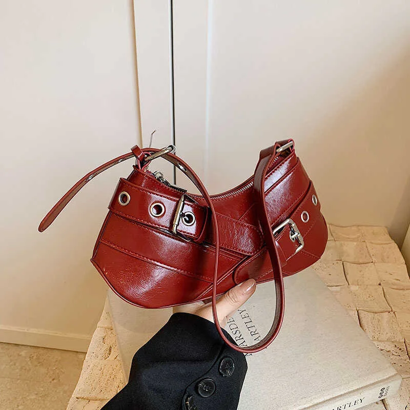 Women’s Vintage Red Shoulder Bag – Retro PU Leather Baguette Handbag with Buckle Detail, Fashion Mini Shoulder Purse for Party, Travel & Everyday Use
